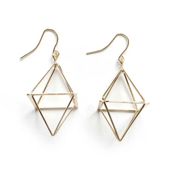 Jewelry - Cube dangle earrings